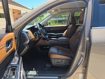 2023 Nissan Pathfinder Platinum - miniatura 11