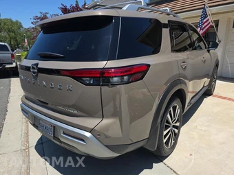 2023 Nissan Pathfinder Platinum - miniatura 5