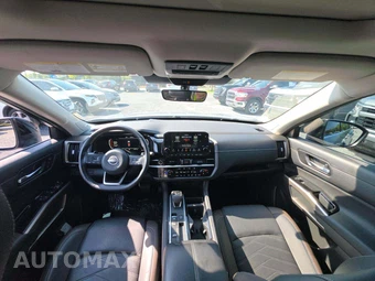 2023 Nissan Pathfinder Platinum – miniatura 7