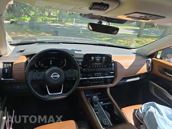 2023 Nissan Pathfinder Platinum - miniatura 12
