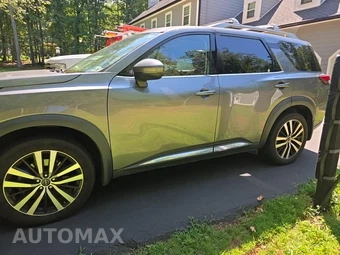 2023 Nissan Pathfinder Platinum - miniatura 8