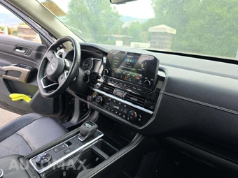 2023 Nissan Pathfinder Platinum - miniatura 20