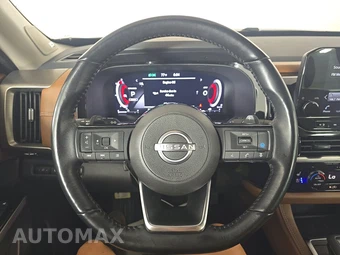 2023 Nissan Pathfinder Platinum - miniatura 10