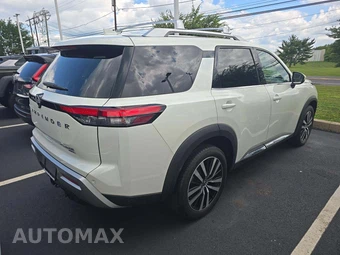 2023 Nissan Pathfinder Platinum – miniatura 3