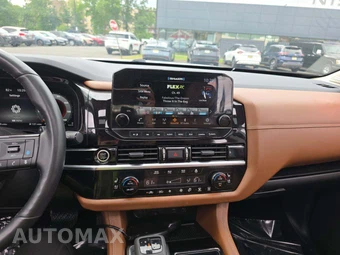 2023 Nissan Pathfinder Platinum - miniatura 10