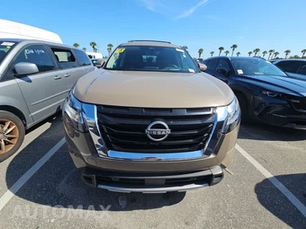 2023 Nissan Pathfinder Platinum - miniatura 2