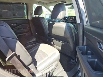2023 Nissan Pathfinder Platinum – miniatura 16