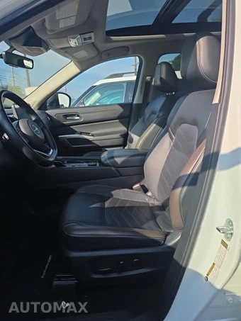 2023 Nissan Pathfinder Platinum – miniatura 13
