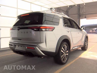 2023 Nissan Pathfinder Platinum – miniatura 4