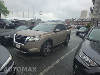 2023 Nissan Pathfinder Platinum