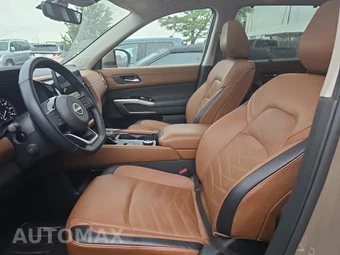 2023 Nissan Pathfinder Platinum - miniatura 11