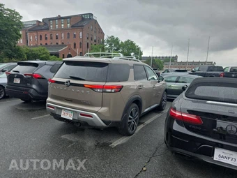 2023 Nissan Pathfinder Platinum - miniatura 5