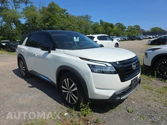 2023 Nissan Pathfinder Platinum – miniatura 3