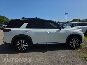 2023 Nissan Pathfinder Platinum – miniatura 4