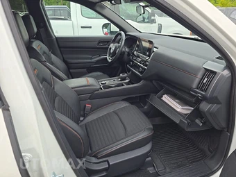 2023 Nissan Pathfinder Rock Creek - miniatura 8