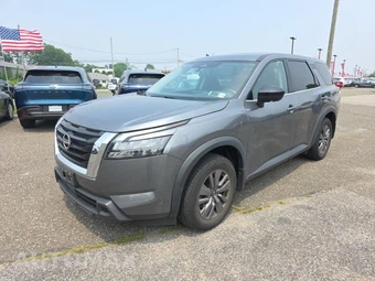 2023 Nissan Pathfinder S