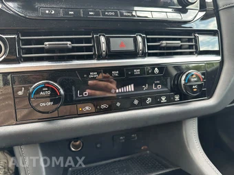 2023 Nissan Pathfinder SL - miniatura 26