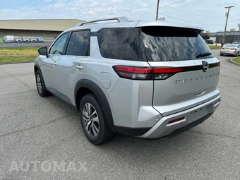 2023 Nissan Pathfinder SL - miniatura 7