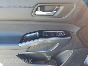 2023 Nissan Pathfinder SL – miniatura 9