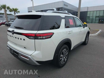 2023 Nissan Pathfinder SL – miniatura 3