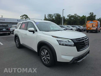 2023 Nissan Pathfinder SL – miniatura 4