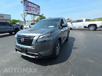 2023 Nissan Pathfinder SL