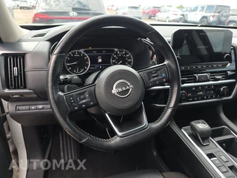 2023 Nissan Pathfinder SL – miniatura 10