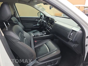 2023 Nissan Pathfinder SL – miniatura 8