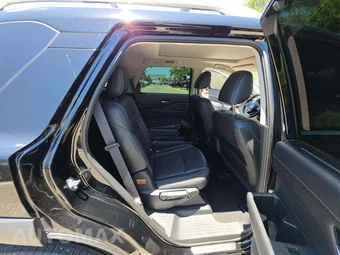 2023 Nissan Pathfinder SL – miniatura 17