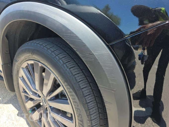 2023 Nissan Pathfinder SL – miniatura 24