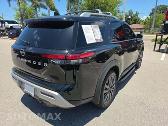 2023 Nissan Pathfinder SL – miniatura 3