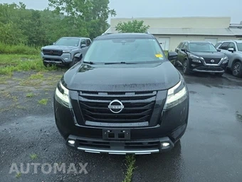 2023 Nissan Pathfinder SL - miniatura 2
