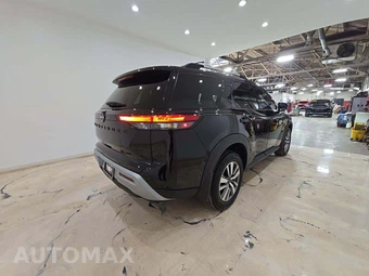 2023 Nissan Pathfinder SL – miniatura 3