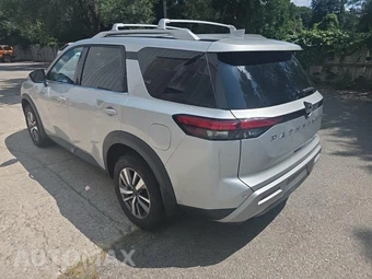 2023 Nissan Pathfinder SL - miniatura 7