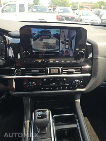 2023 Nissan Pathfinder SL - miniatura 10