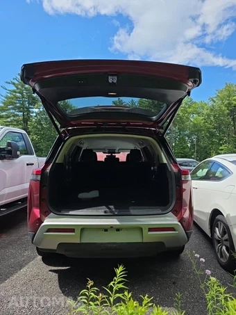 2023 Nissan Pathfinder SL - miniatura 18