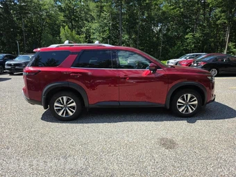 2023 Nissan Pathfinder SL - miniatura 4