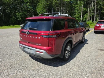 2023 Nissan Pathfinder SL - miniatura 5