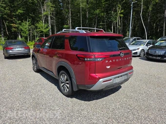 2023 Nissan Pathfinder SL - miniatura 7