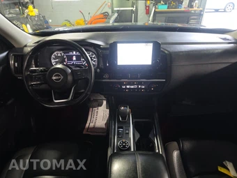 2023 Nissan Pathfinder SL – miniatura 11