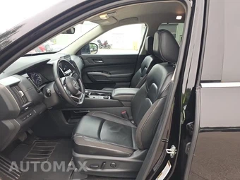 2023 Nissan Pathfinder SL – miniatura 11