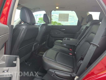 2023 Nissan Pathfinder SL – miniatura 10
