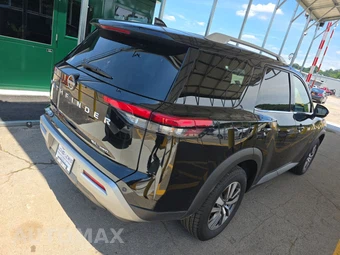 2023 Nissan Pathfinder SL – miniatura 4
