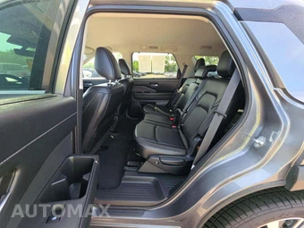 2023 Nissan Pathfinder SL – miniatura 10
