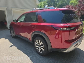 2023 Nissan Pathfinder SL – miniatura 8