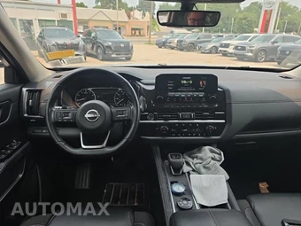 2023 Nissan Pathfinder SL – miniatura 12