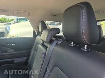 2023 Nissan Pathfinder SL – miniatura 16
