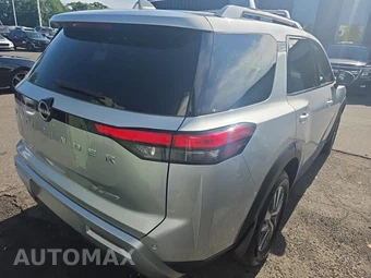 2023 Nissan Pathfinder SL – miniatura 4