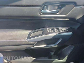 2023 Nissan Pathfinder SL – miniatura 38