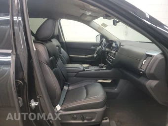 2023 Nissan Pathfinder SL – miniatura 8